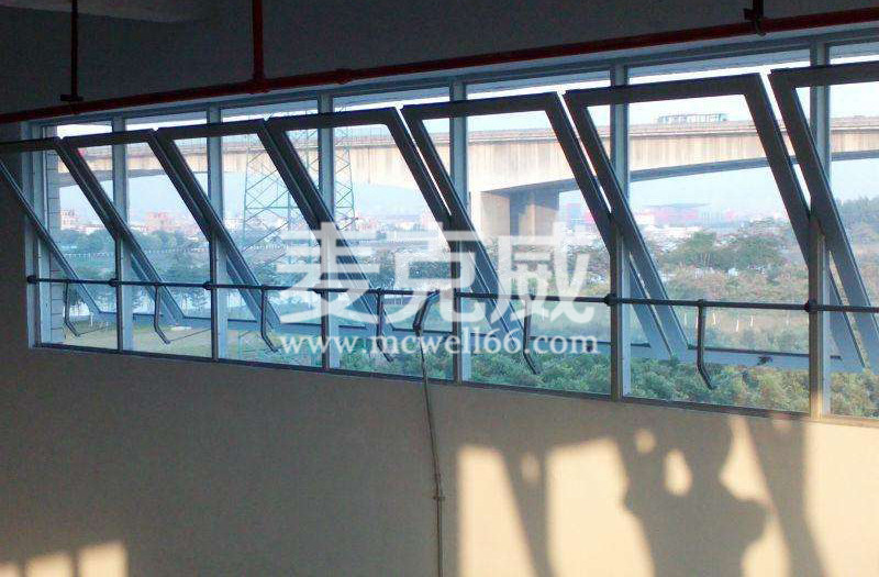 曲臂联控中悬窗